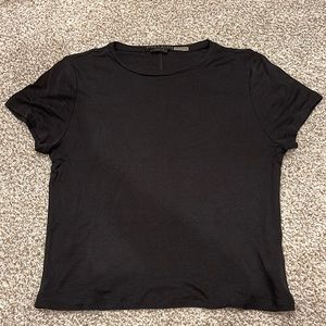 Alice + Olivia Cindy Classic Cropped Tee, Size L, Black